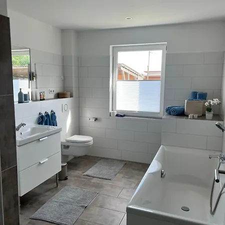 Apartamento Gemütliche 100 Qm In Ostseenähe